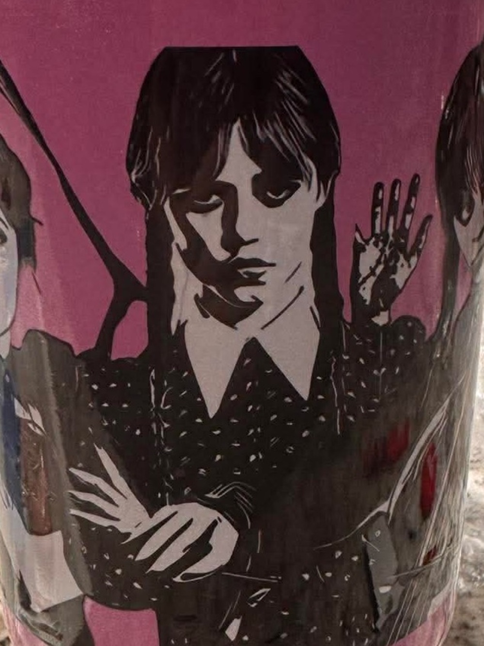Wednesday travel cup NEW in the box with lid & straw HANDCRAFTED - Picture 4 of 5